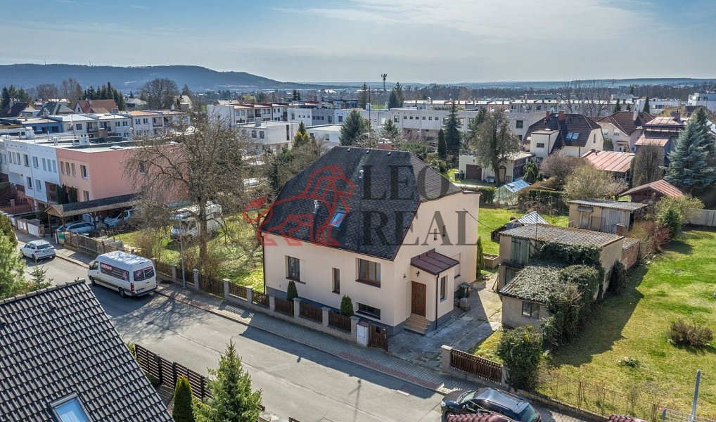 Prodej domu 200 m² s pozemkem 1 201 m², Mladá Boleslav – náhled fotky 14