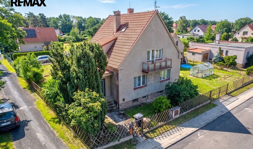 Prodej domu 260 m² s pozemkem 839 m², Vědomice – náhled fotky 2