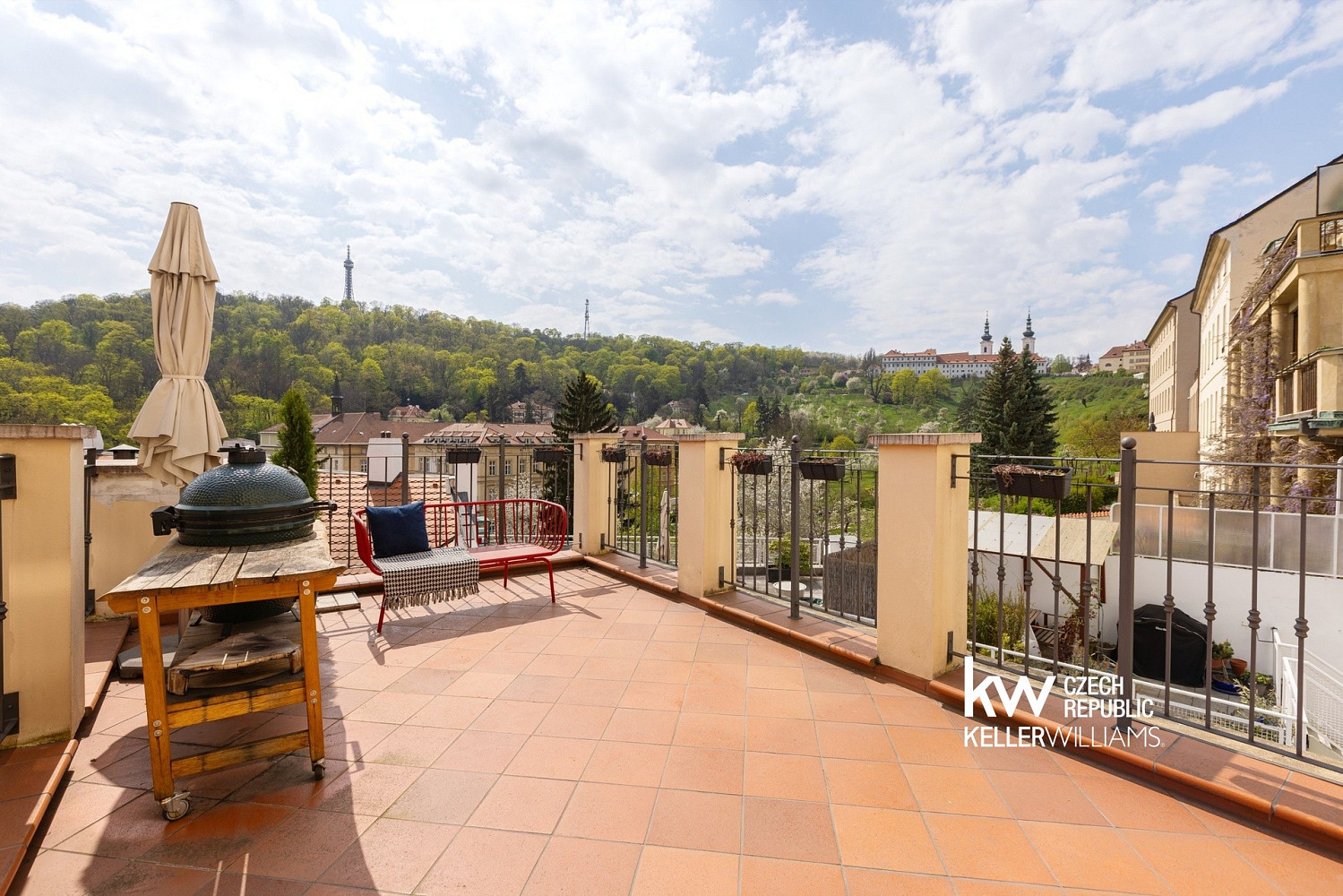Prodej obchodních prostor 204 m² – fotografie 4