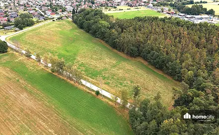 Prodej stavebního pozemku 8 557 m², Břehy, okres Pardubice