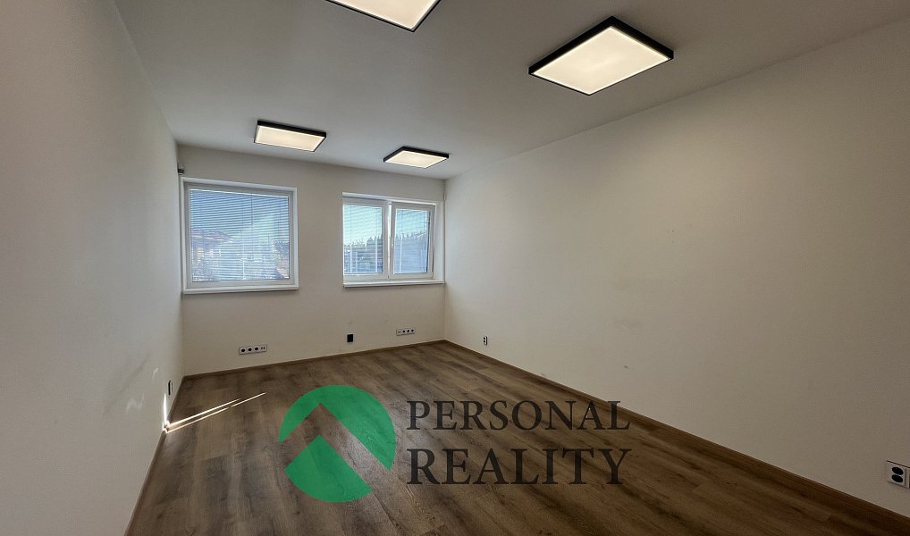 Pronájem skladovacích prostor 1 890 m², Herink – náhled fotky 10