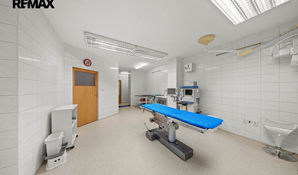 Prodej domu 361 m² s pozemkem 1 042 m², Kolín – náhled fotky 39