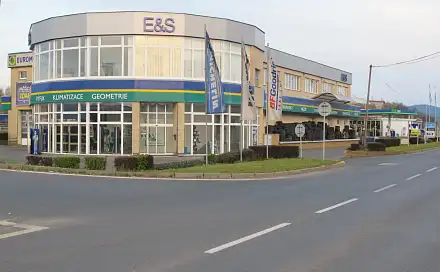 Pronájem obchodních prostor 459 m²