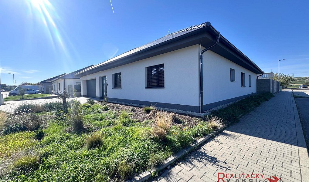 Prodej domu 208 m² s pozemkem 848 m², Dolní Dunajovice – náhled fotky 2