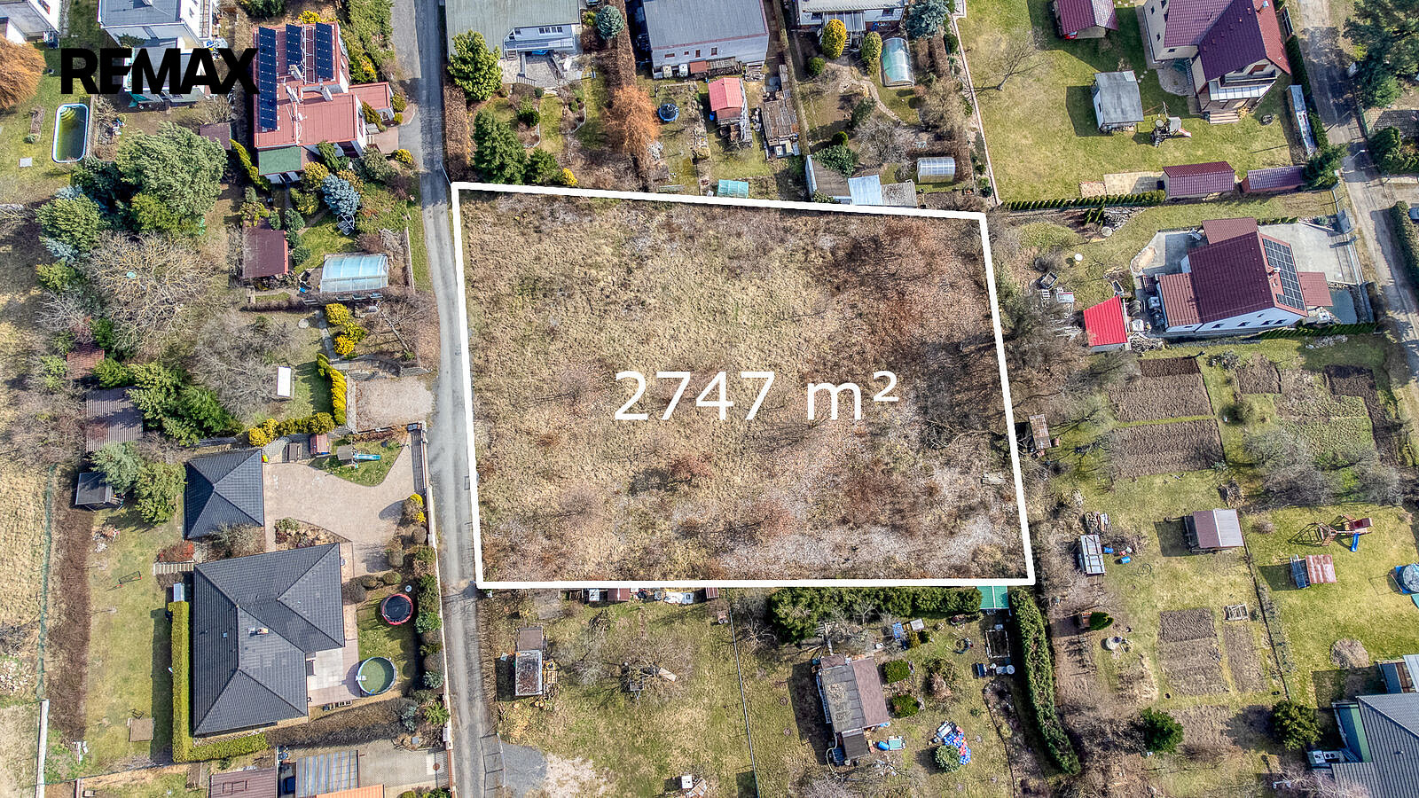 Prodej stavebního pozemku 2 747 m² – fotografie 3