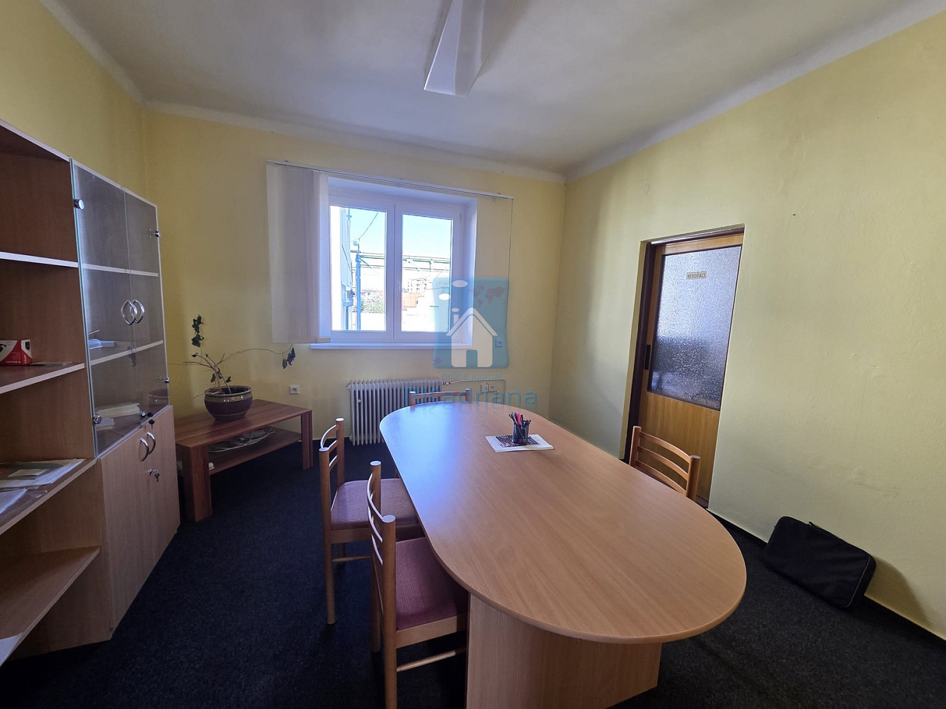Pronájem kanceláře 312 m² – fotografie 3