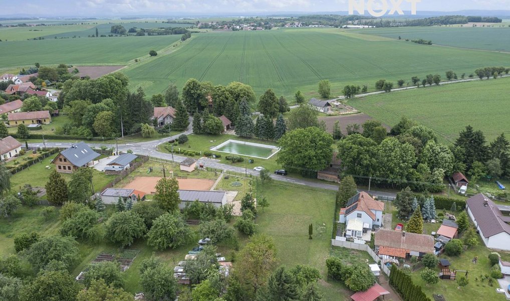 Prodej stavebního pozemku 1 735 m², Vinary – náhled fotky 8