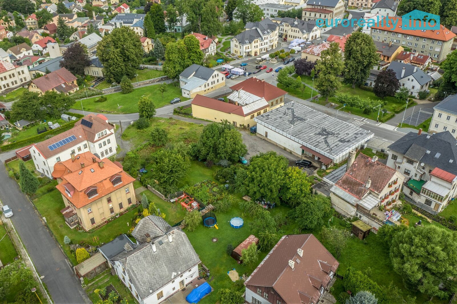 Prodej stavebního pozemku 852 m² – fotografie 2