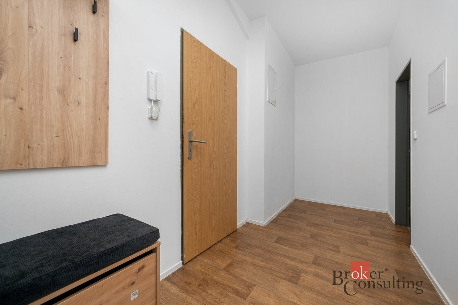 Pronájem bytu 1+kk 33 m² – fotografie 4