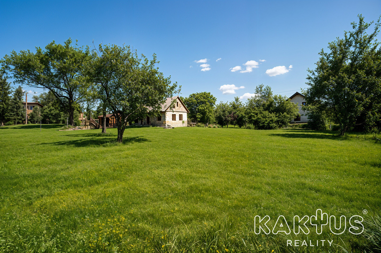 Prodej stavebního pozemku 969 m²
