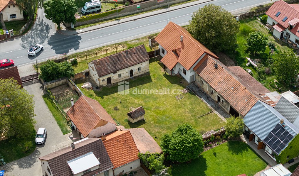 Prodej domu 106 m² s pozemkem 1 546 m², Jesenice – náhled fotky 2