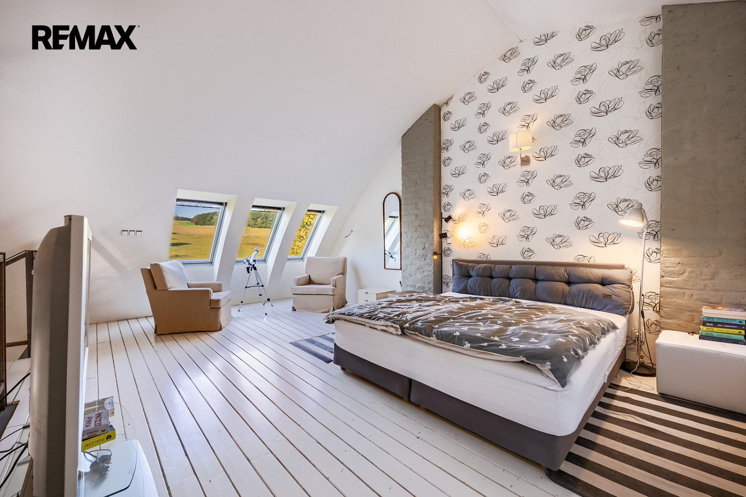 Prodej domu 750 m² s pozemkem 8 338 m² - Näkymä 3