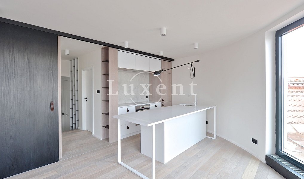 Pronájem bytu 2+kk 60 m², Praha – náhled fotky 2