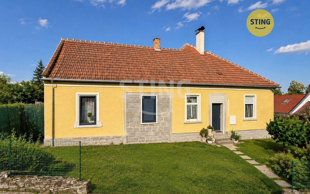 Prodej domu 220 m² s pozemkem 1 307 m²
