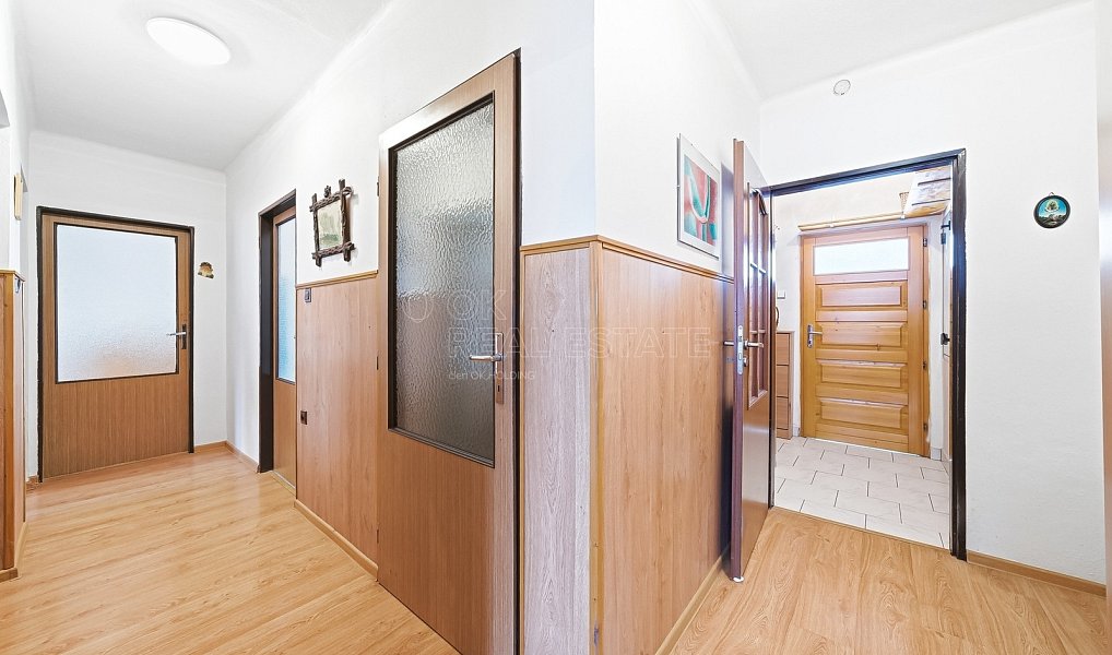 Prodej domu 200 m² s pozemkem 884 m², Drahanovice – náhled fotky 38