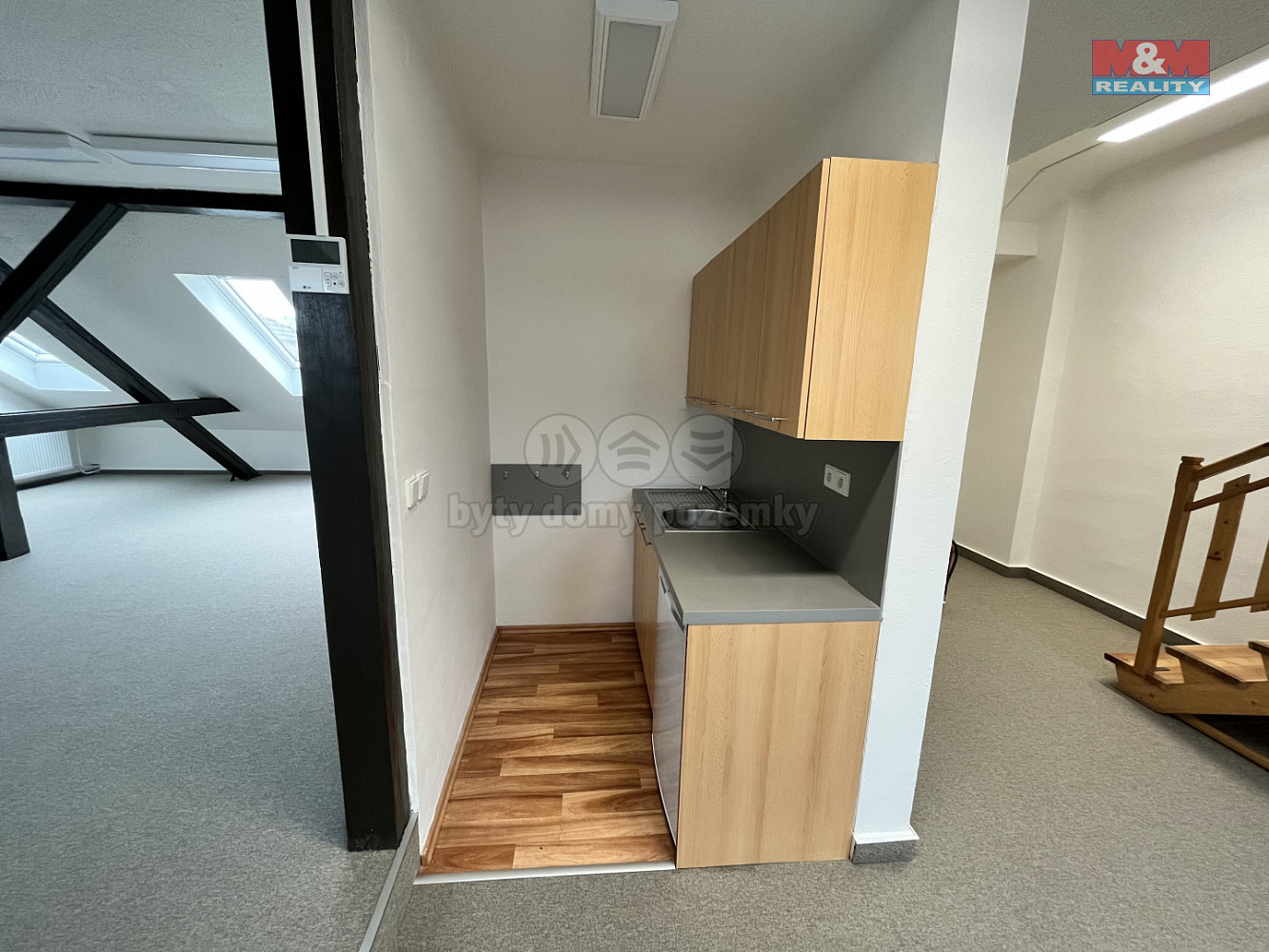 Pronájem kanceláře 122 m² — photo 4