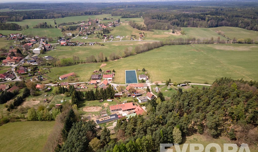 Prodej stavebního pozemku 1 601 m², Býšť – náhled fotky 9