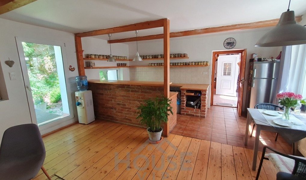 Prodej domu 206 m² s pozemkem 420 m², Sluštice – náhled fotky 10