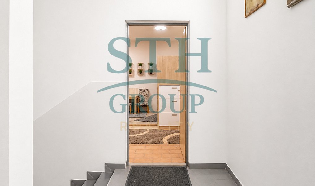 Prodej nájemního domu, činžáku 300 m², Trmice – náhled fotky 24