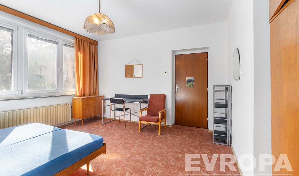 Pronájem domu 220 m² s pozemkem 409 m², Praha – náhled fotky 6
