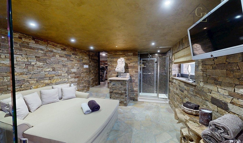 Prodej domu 800 m² s pozemkem 2 969 m², Klíny – náhled fotky 36