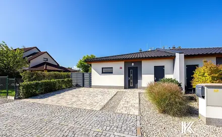 Pronájem domu 107 m² s pozemkem 519 m², Habřinská, Pardubice - Svítkov