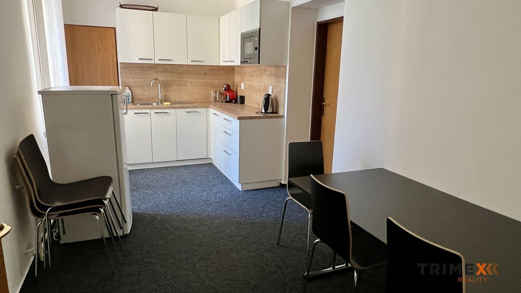 Pronájem kanceláře 40 m² – fotografie 2