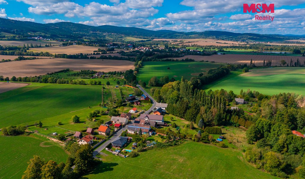 Prodej stavebního pozemku 940 m², Trhanov – náhled fotky 12