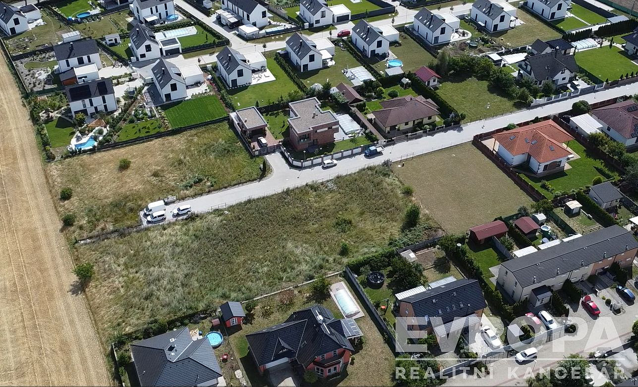 Prodej stavebního pozemku 791 m²
