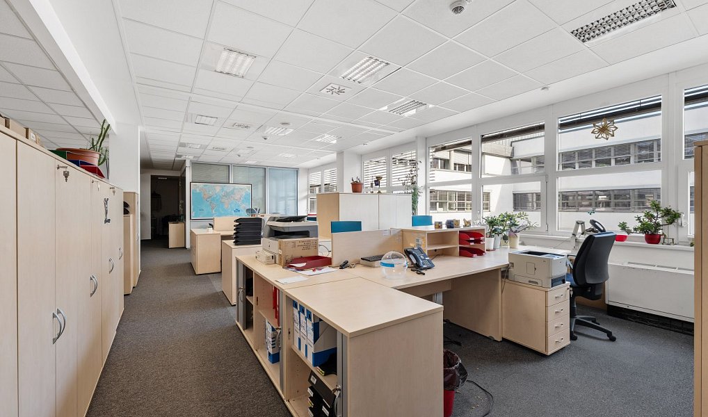 Pronájem kanceláře 168 m², Praha – náhled fotky 4