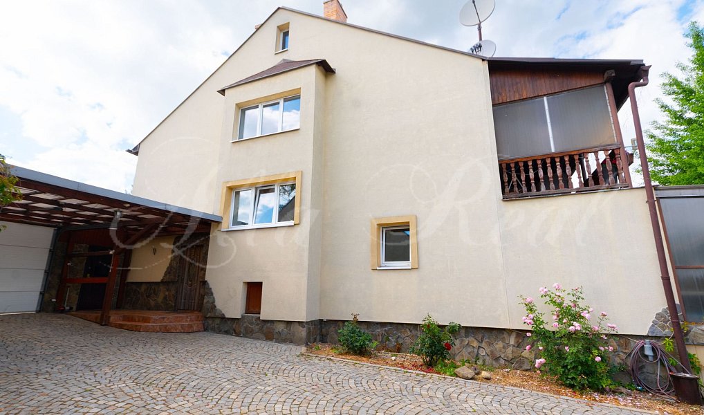 Prodej domu 371 m² s pozemkem 1 670 m², Modřice – náhled fotky 2