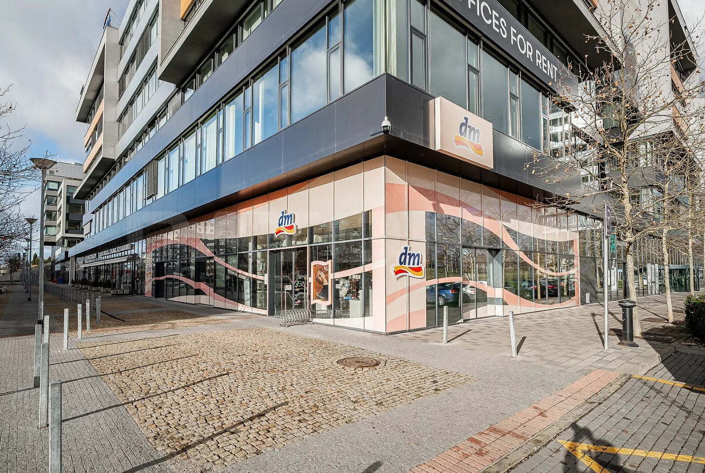Pronájem obchodních prostor 145 m² – fotografie 2