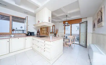 Prodej domu 210 m² s pozemkem 230 m², Novelda, Španělsko