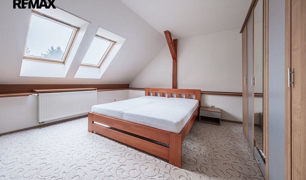 Prodej domu 350 m² s pozemkem 1 872 m², Spořice – náhled fotky 29
