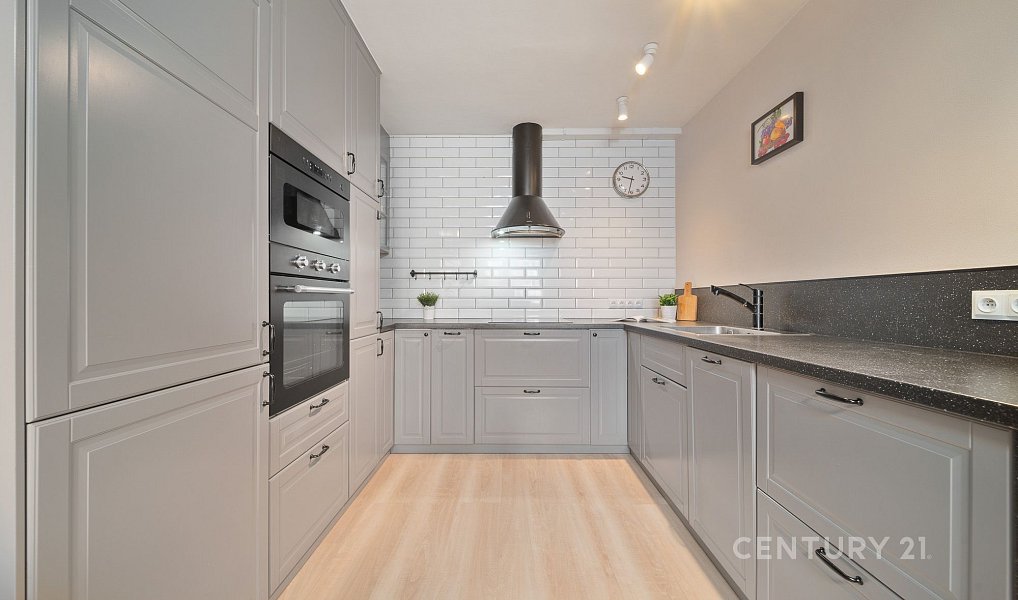 Prodej bytu 4+kk 72 m², Praha – náhled fotky 2