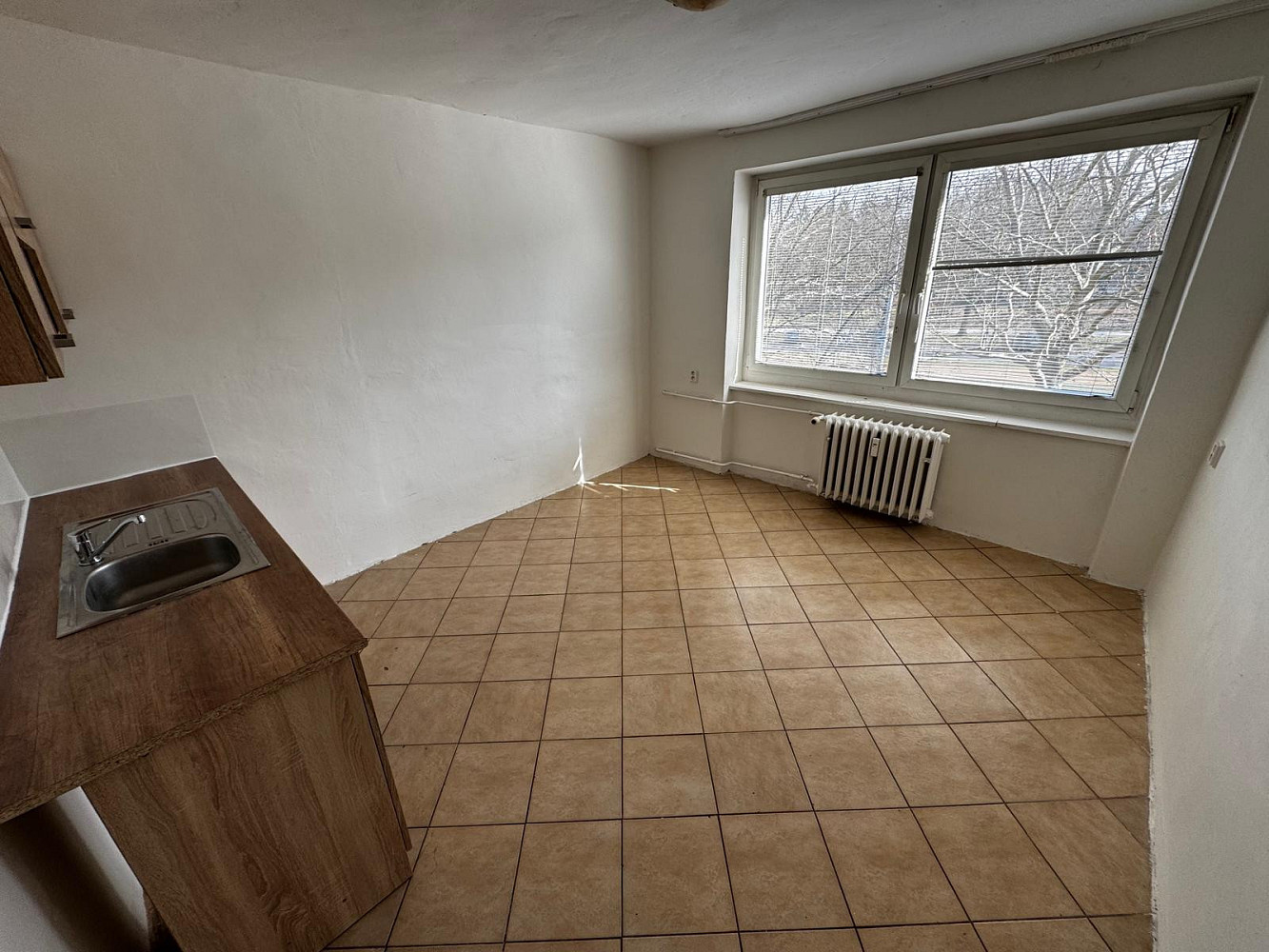 Pronájem bytu 1+kk 18 m² – fotografie 2