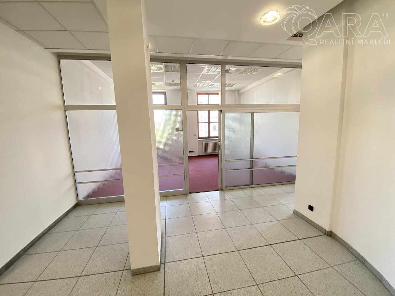 Pronájem kanceláře 25 m² – fotografie 3