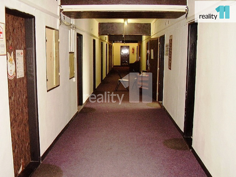 Pronájem kanceláře 14 m² — photo 4