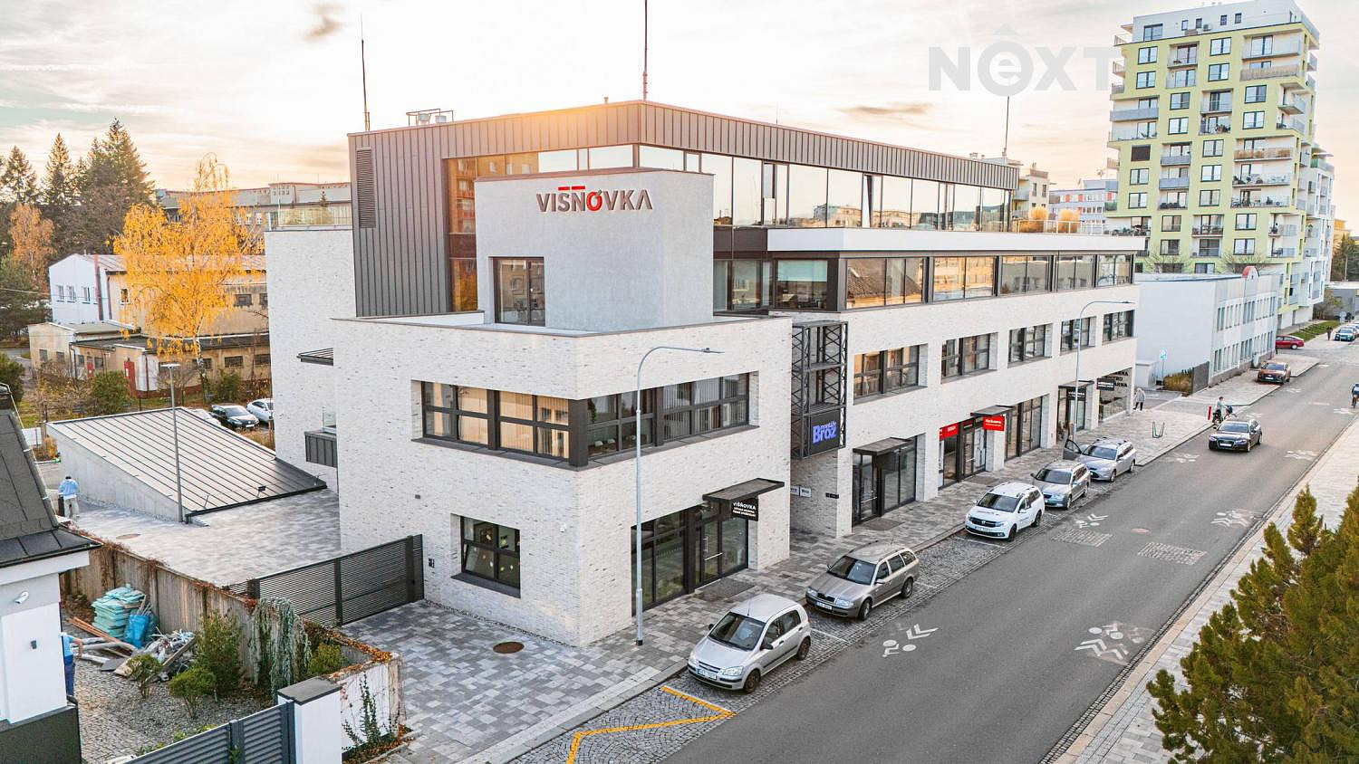 Pronájem obchodních prostor 110 m²
