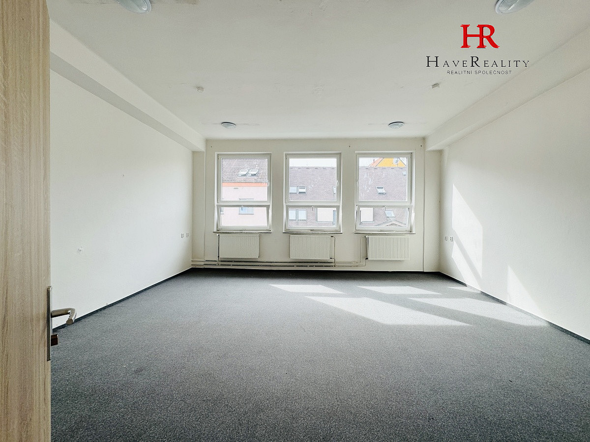 Pronájem kanceláře 37 m² – fotografie 3