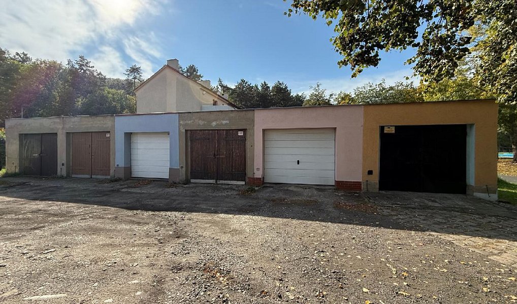 Pronájem garáže, 24 m², Most