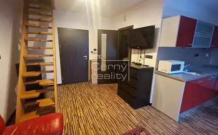Pronájem bytu 1+kk 50 m², Kollárova, Jičín - Holínské Předměstí