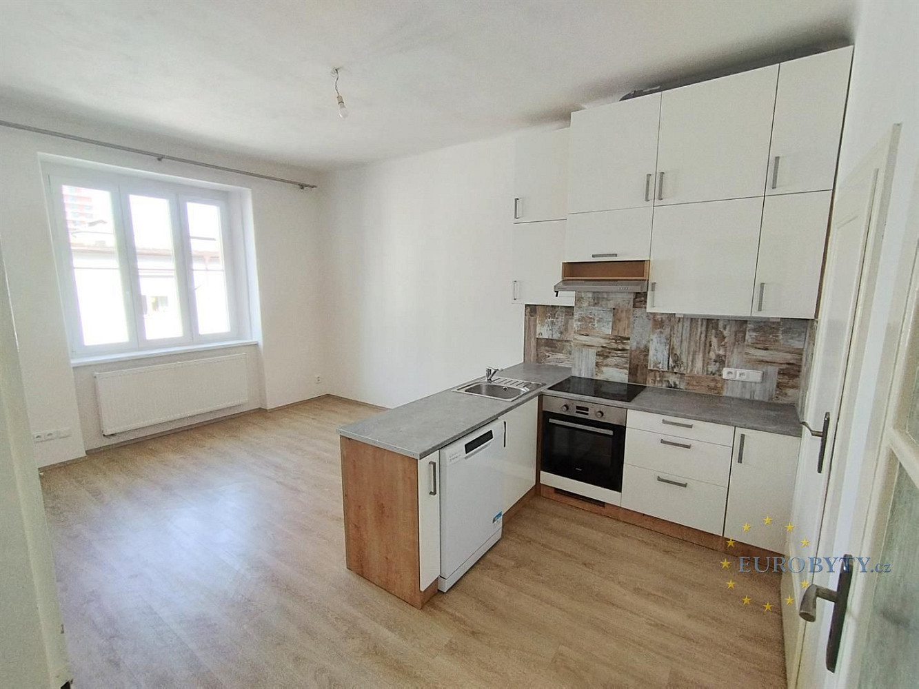 Pronájem bytu 2+kk 40 m² — photo 3
