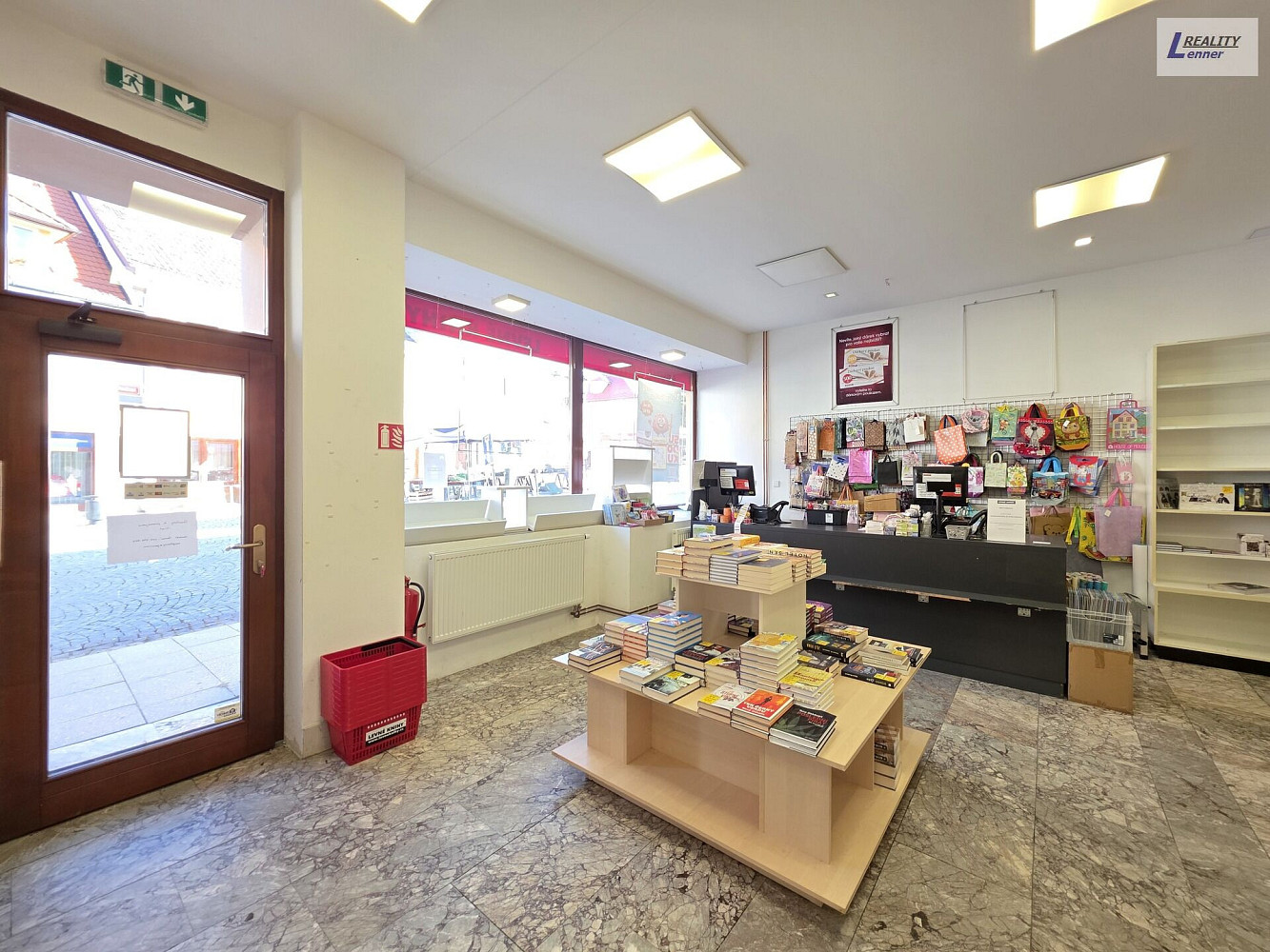 Pronájem lukrativních kom. prostor s výlohami, 185 m², Pražská, Příbram II. – pohled 2