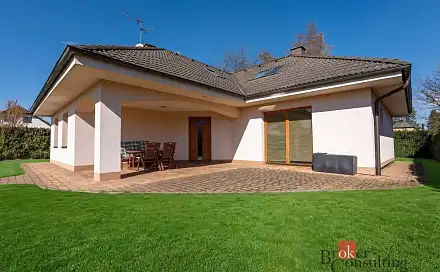 Prodej domu 260 m² s pozemkem 998 m², Benešov