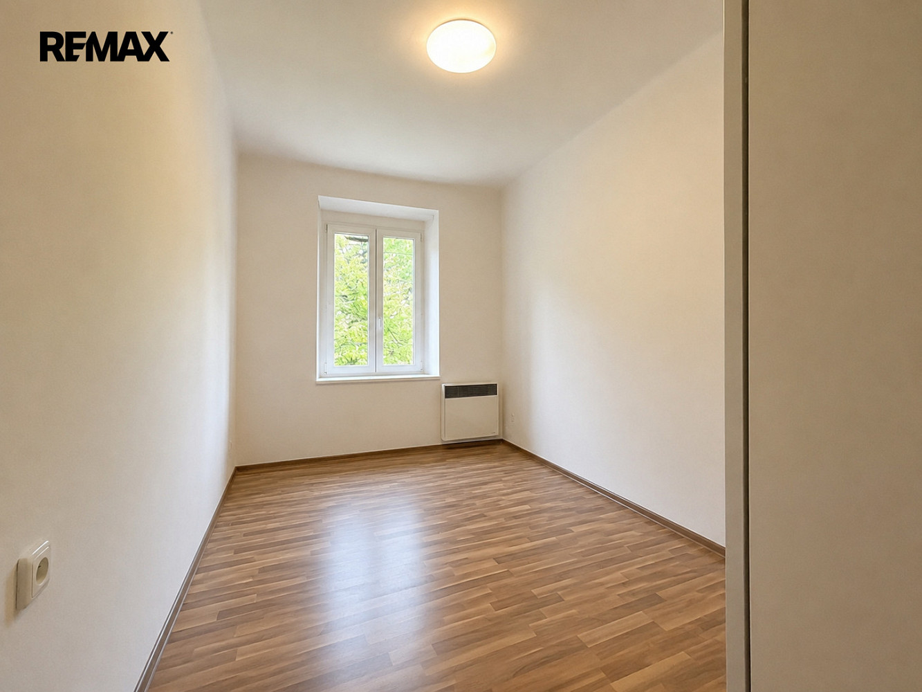 Pronájem bytu 2+kk 42 m² — photo 5
