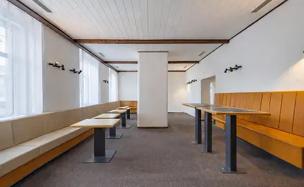 Prodej obchodních prostor 1 500 m², Eškova, Jince, okres Příbram