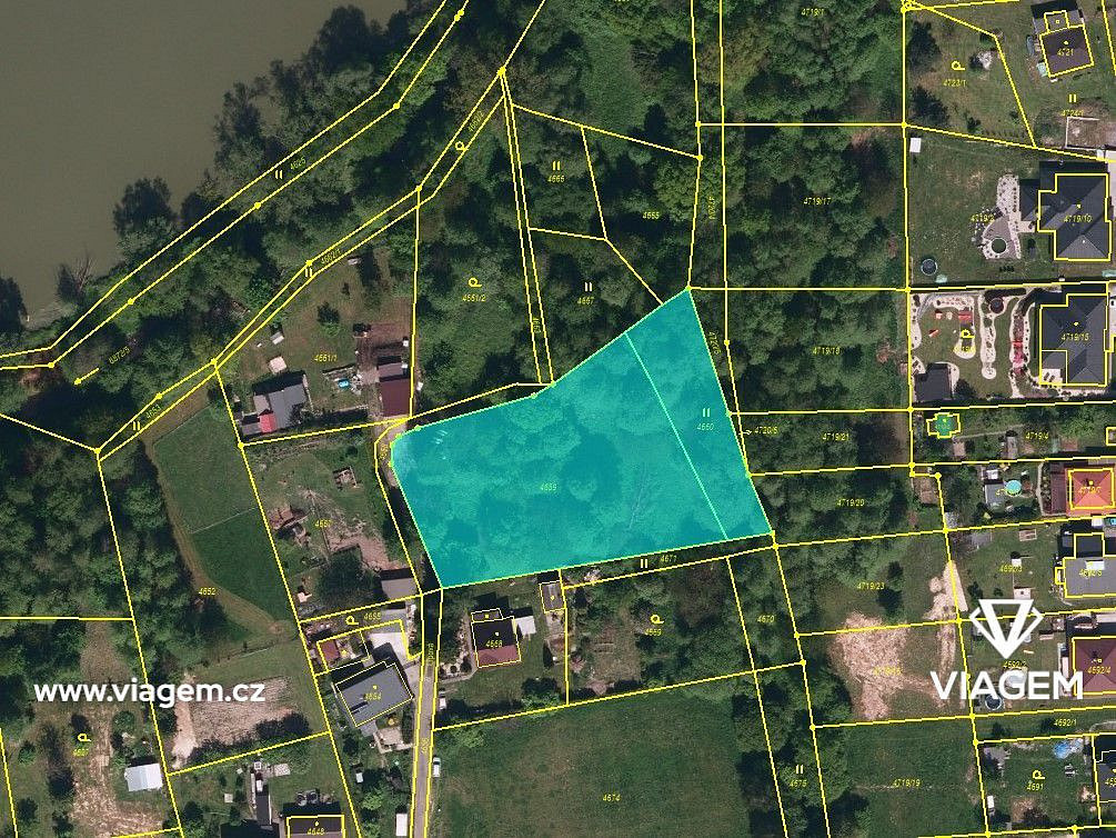 Prodej pole 3 276 m²