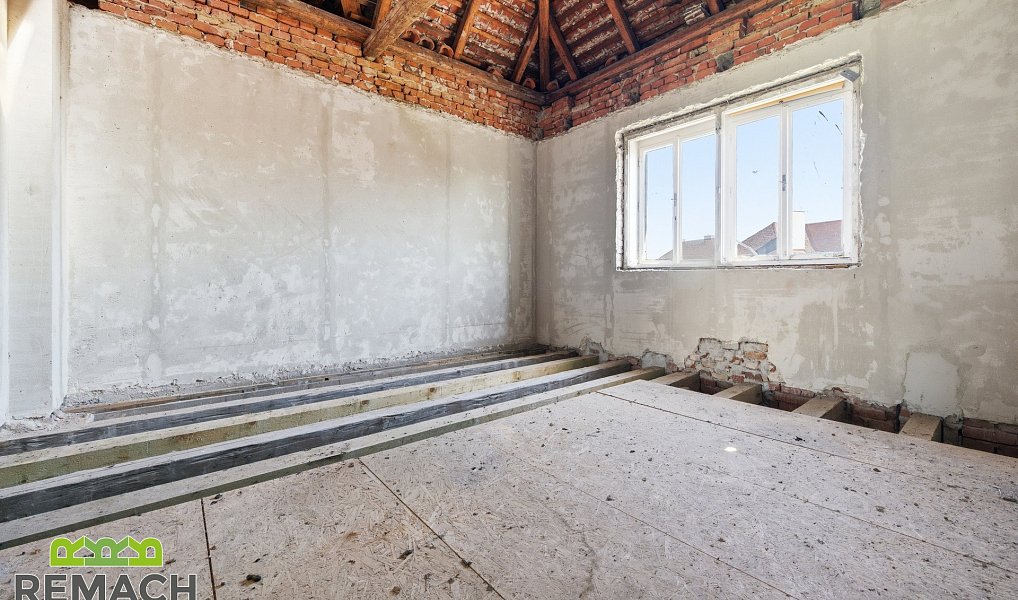 Prodej domu 148 m² s pozemkem 434 m², Staré Město – náhled fotky 23