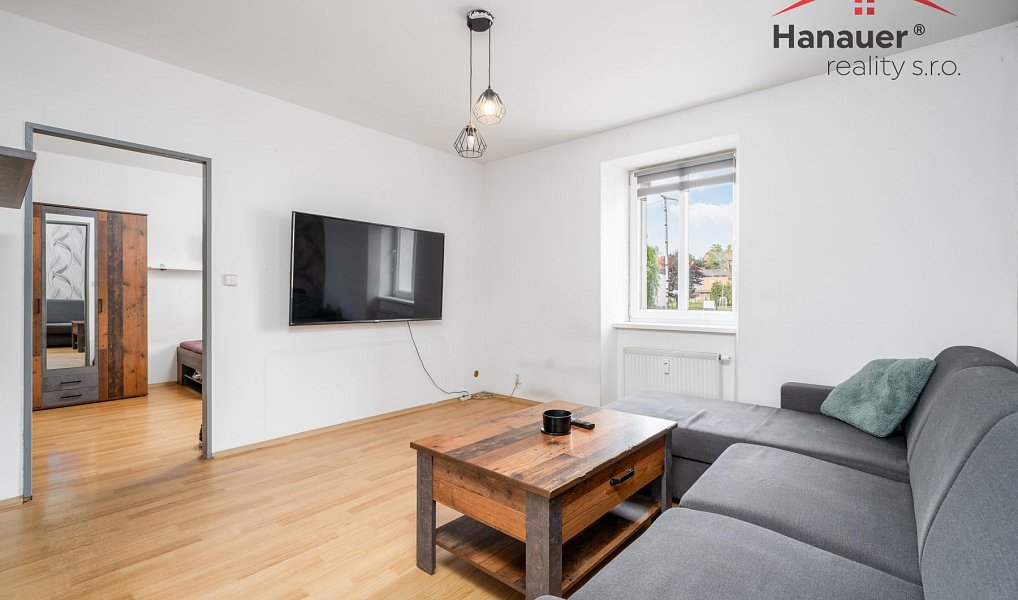 Prodej domu 488 m² s pozemkem 4 528 m², Hostomice – náhled fotky 9